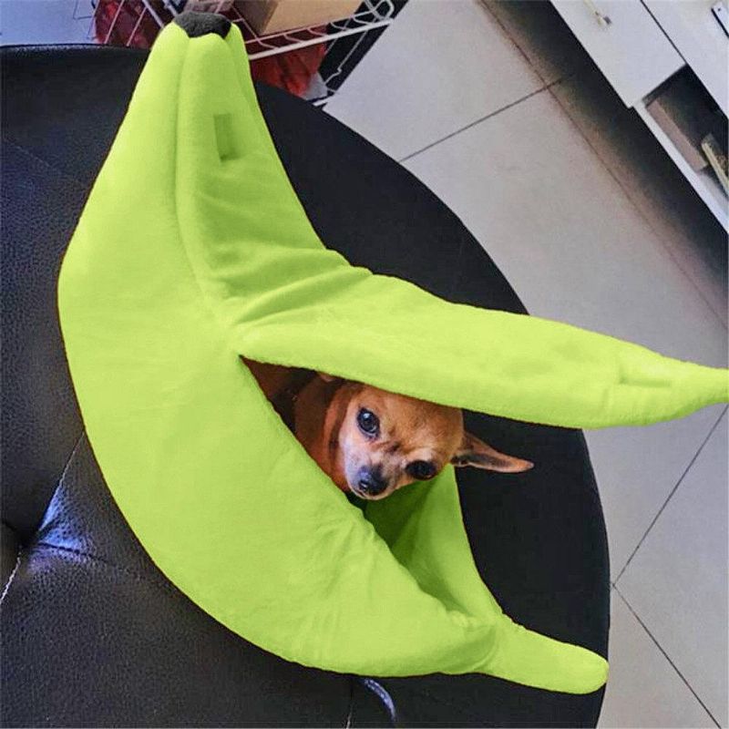 Fluffig Husdjurssäng I Bananform