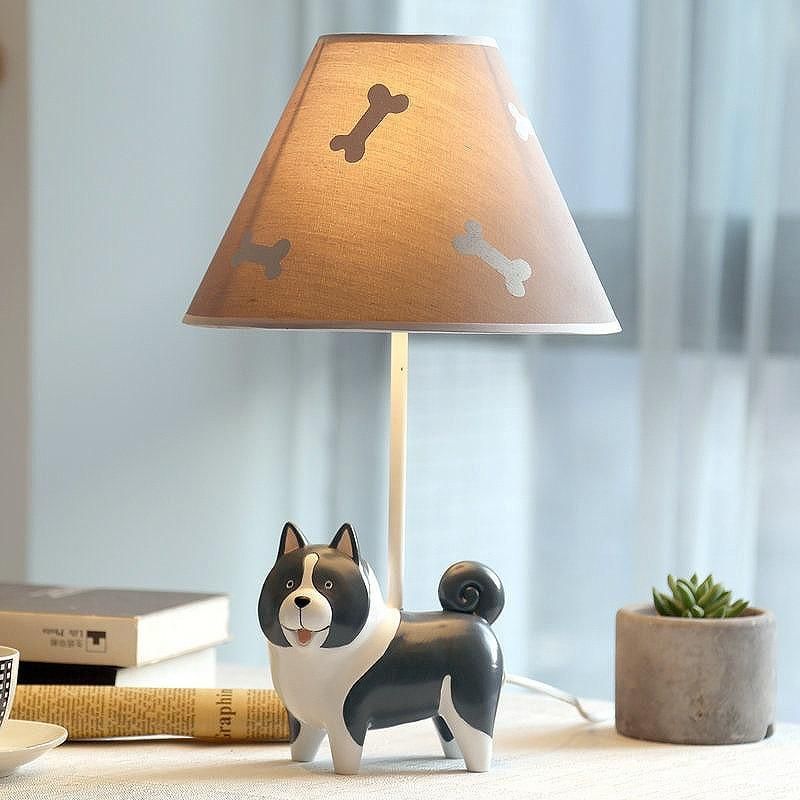 Hunddesign Sovrumssänglampa